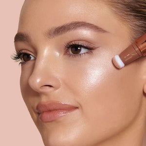 Charlotte Tilbury Hollywood Beauty Light Wand | Maliha Beauty
