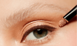 Mac Cosmetics DazzleShadow| Last Dance | Maliha Beauty