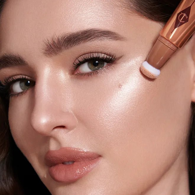 Charlotte Tilbury Hollywood Beauty Light Wand | Maliha Beauty